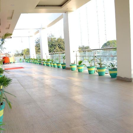 Vaishnavi Clarks Inn Buxar Εξωτερικό φωτογραφία