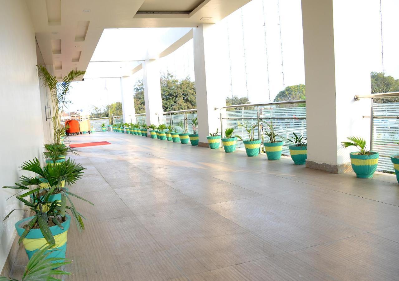Vaishnavi Clarks Inn Buxar Εξωτερικό φωτογραφία